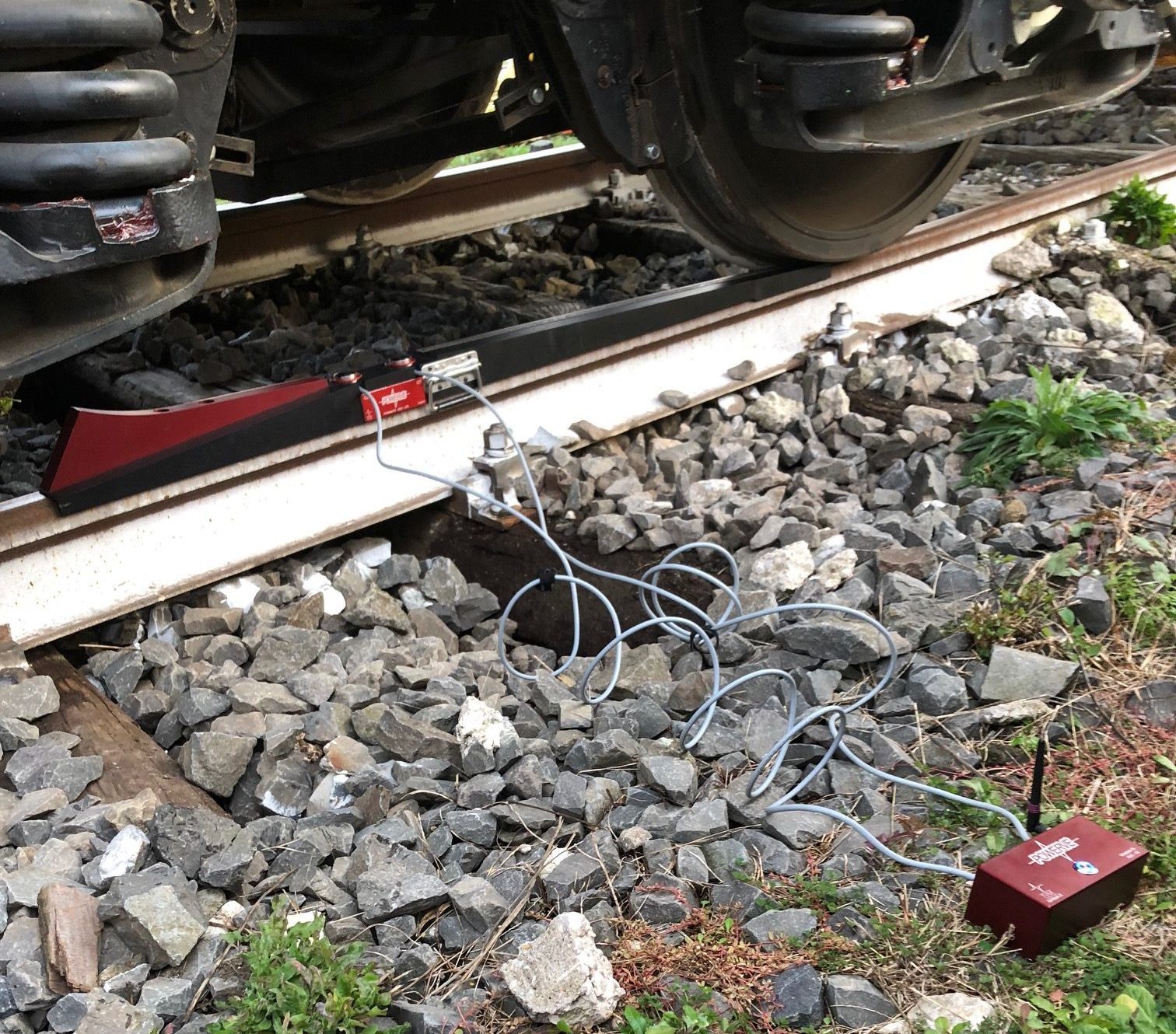 train weigher - red side