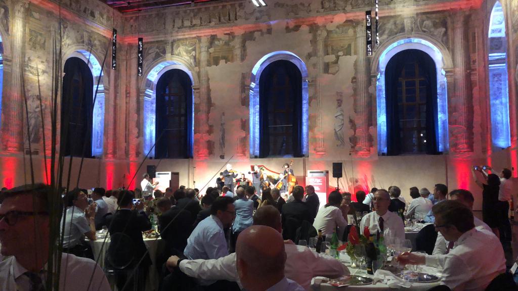 IVM durante la cena di gala del Wheelset Congress a Venezia