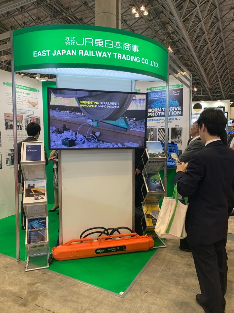 Portable railscale in EJRT stand